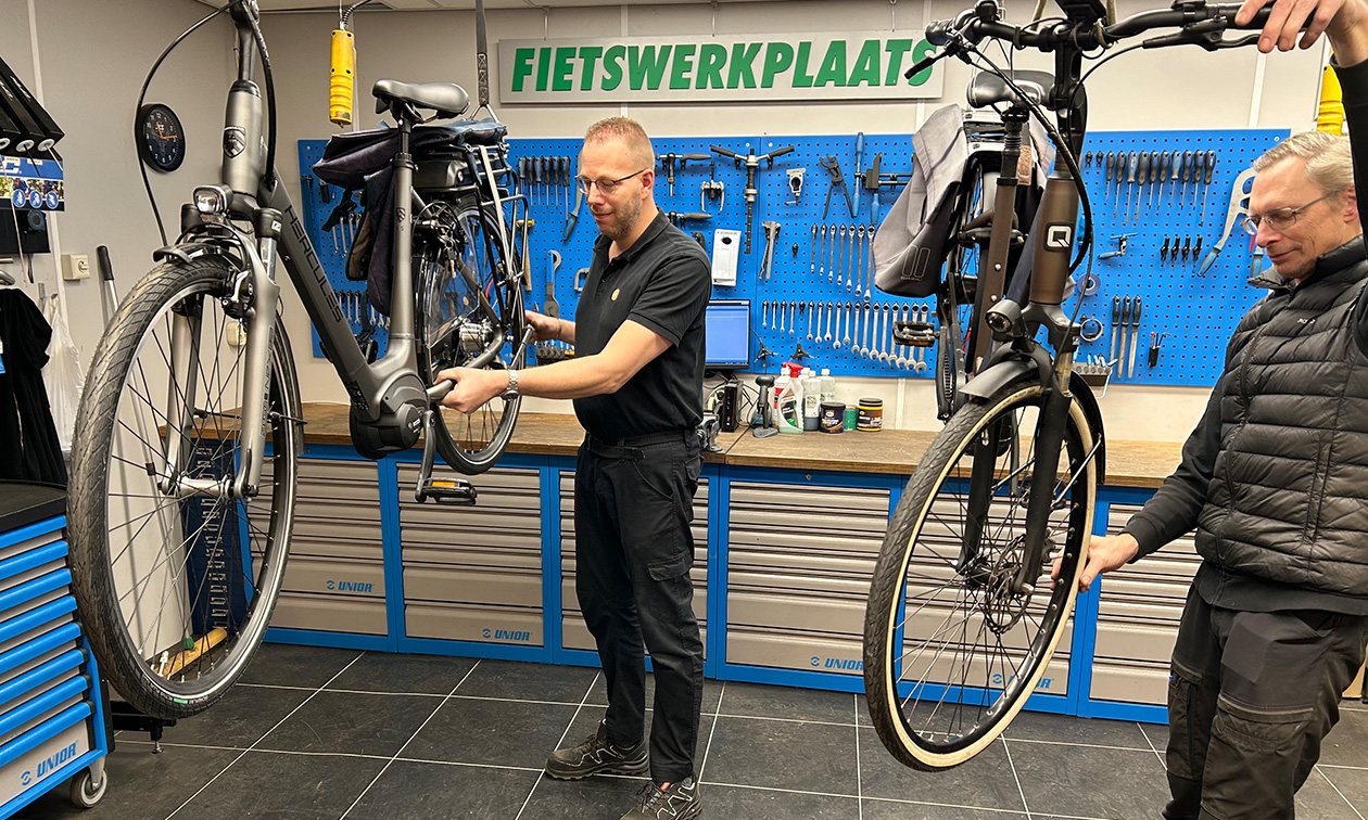 Halfords Sneek