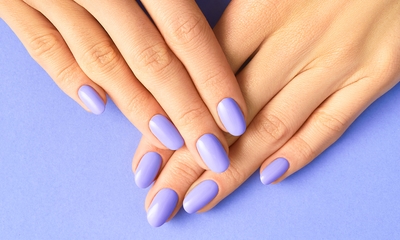Nieuwe set gelnagels + evt. verlenging of pedicurebehandeling + nagellak