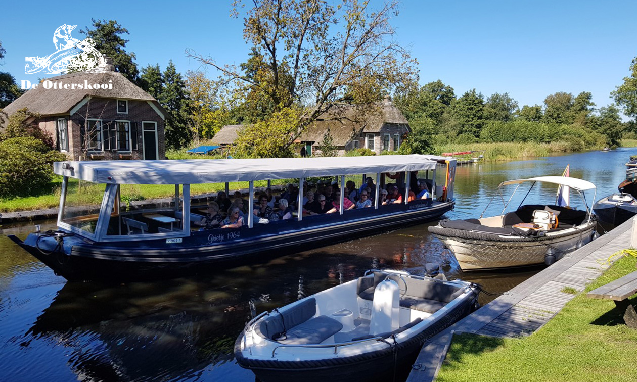 Sloepvaren (1, 2, 3 of 4 uur) voor 1 tot 8 personen bij Café-Restaurant De Otterskooi