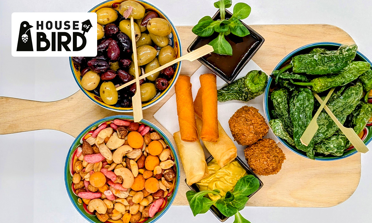 Proefplankje met 4 glazen bier of 2 glazen wijn + borrelplank bij House of Bird Diemerbos