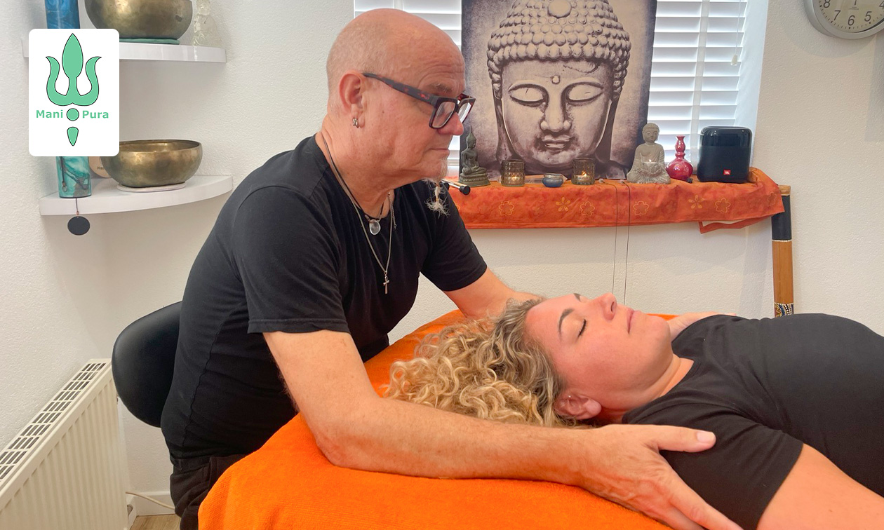 1 of 2 Cranio-Sacraalbehandeling(en) + evt. massage of rood licht-therapie