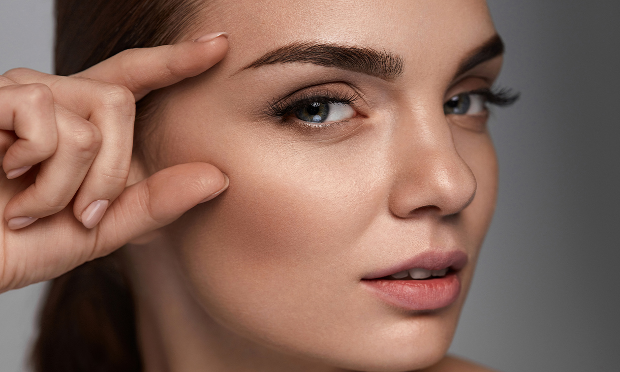 Powder brows of microblading + nabehandeling Powder brows of microblading + nabehandeling
