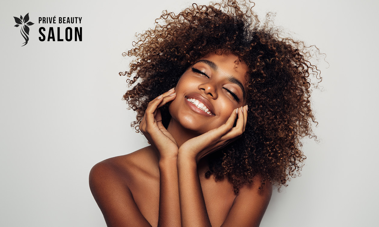 Wimpern- oder Browlifting, Diamant-Mikrodermabrasion oder Aquafacial (45 oder 60 Min.)