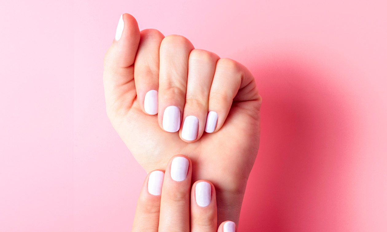Manicurebehandeling + nieuwe set acrylnagels of BIAB