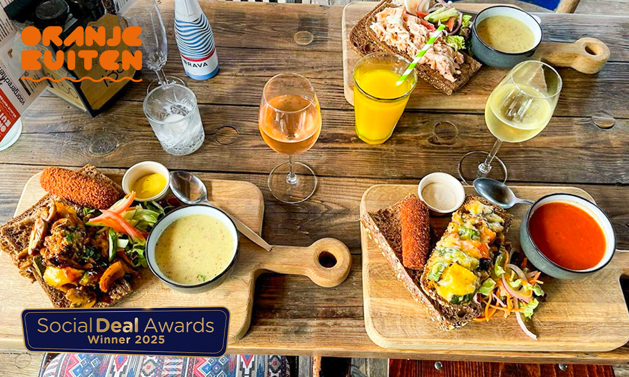 3-gangen keuzelunch bij Strandpaviljoen Oranje Buiten aan het Markermeer