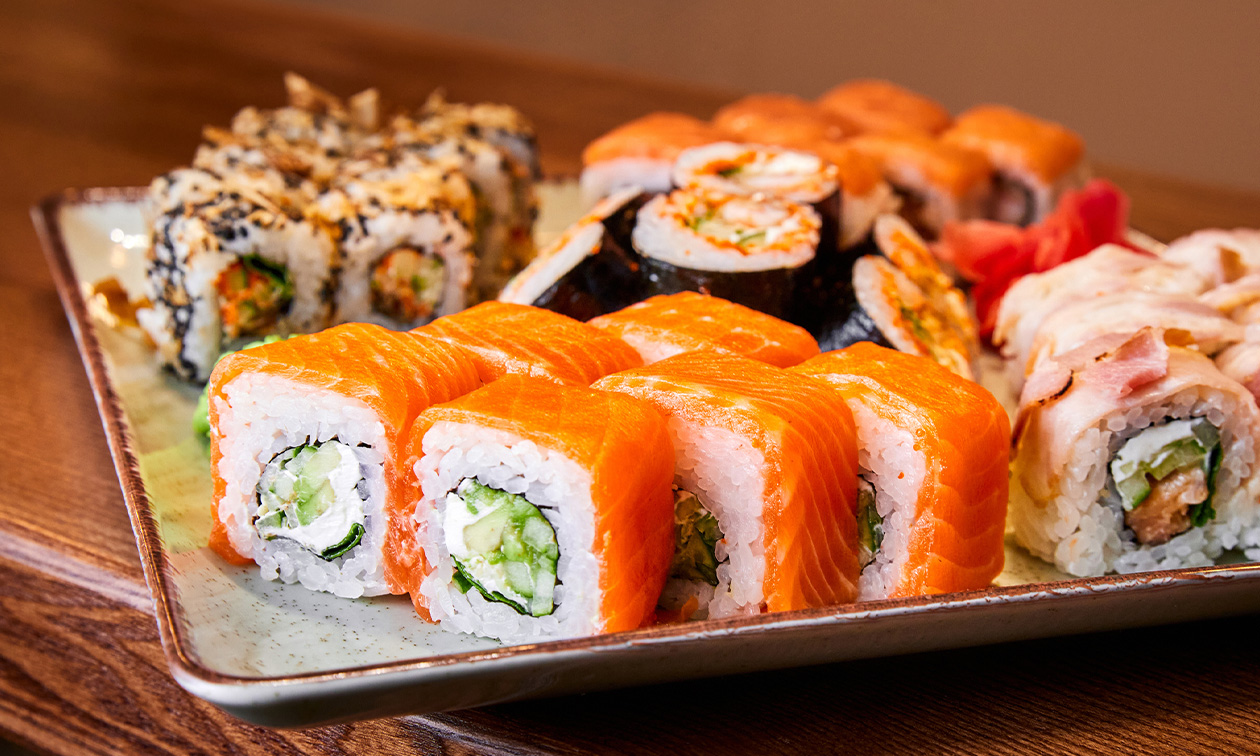 Sushibox (44 of 88 stuks) voor afhaal in Hoensbroek Sushibox (44 of 88 stuks) voor afhaal in Hoensbroek