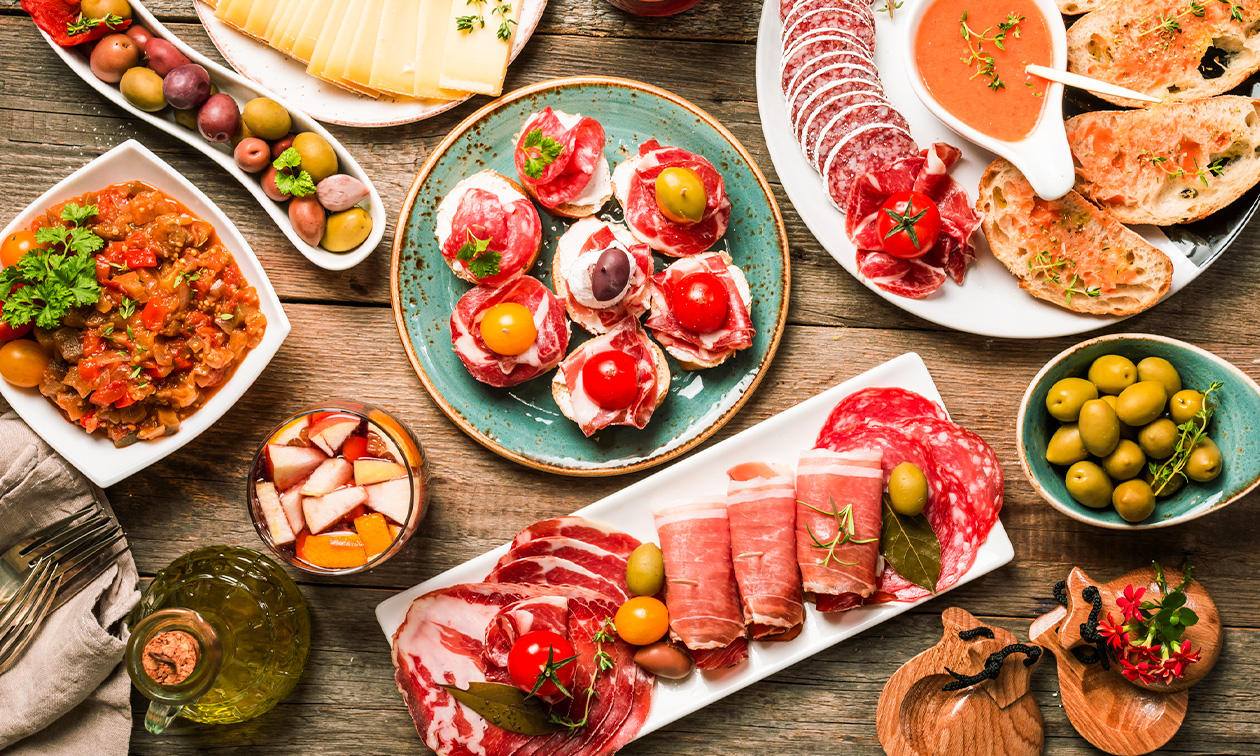 2 Tapas nach Wahl + Brot mit Aioli in der Kölner Südstadt